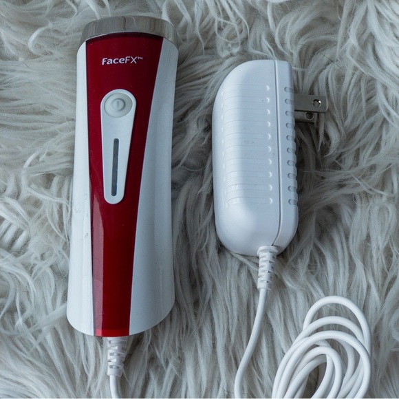 Silk’n FaceFX Red Light Anti-Aging Device - Picture 4 of 9